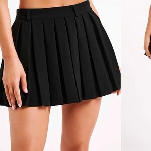 MESHKI Mura Pleated Mini Skirt - Black